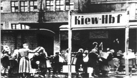 Відправка киян на роботу до Німеччини з головного вокзалу. м. Київ, 1942 р.